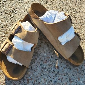 Birkenstock sandals size 40 W 9 9.5   M 7 7.5